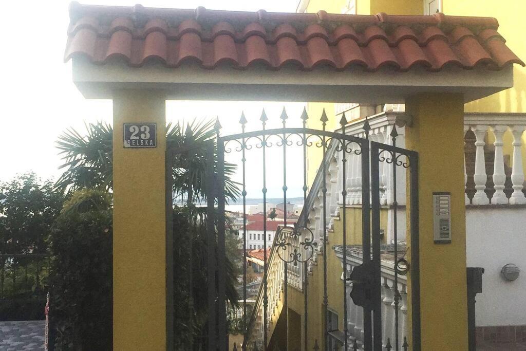 Ferienwohnung Nena In Crikvenica Exterior photo